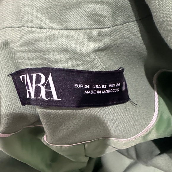 Zara Women's Green Blazer - Picture 2 of 6